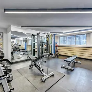 House Crescent Apartment Montreal